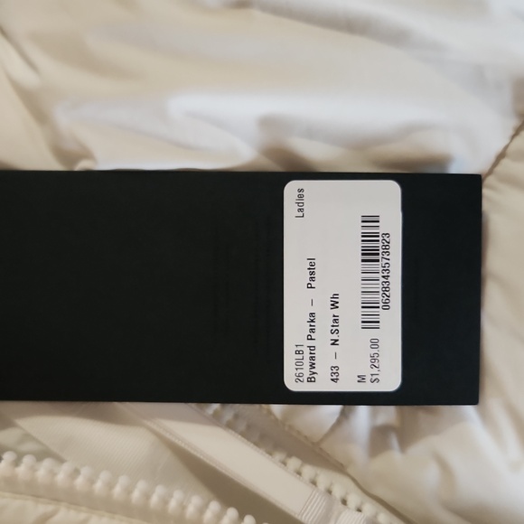 Canada Goose Parka - Picture 1 of 7